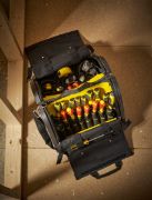 Stanley Τσάντα Εργαλείων με 2 Πλαϊνές Θήκες και Σκληρό Πάτο 1-94-231