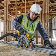 DEWALT Δισκοπρίονο Μπαταρίας Brushless 184mm 18V XR(Solo) - DCS572NT-XJ