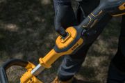 DeWalt Χορτοκοπτικό Μπαταρίας 18V XR Brushless με Πτυσσόμενο Άξονα  DCMST561P1-QW