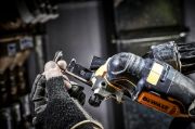 DEWALT Πολυεργαλείο Ταλάντωσης Brushless 18V με Ρυθμιζόμενο Διακόπτη – DCS356NT-XJ