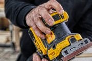 DeWalt  Παλμικό Τριβείο Μπαταρίας 18V XR Brushless 1/4 Sheet Solo σε Θήκη TSTAK - DCW200NT-XJ