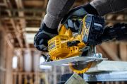 DeWalt Δισκοπριονο Brushless 18V XR 184mm (SOLO) DCS570NT