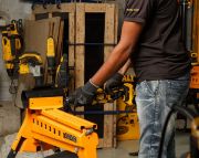Dewalt Ευθύς Λειαντήρας 18V Solo με Ρύθμιση Ταχύτητας DCG426N