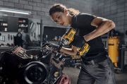 DeWalt Μπουλονόκλειδο 18V XR με μπαταρίες 2x5Ah DCF891P2T