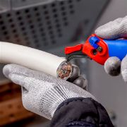 Knipex Απογυμνωτής Ομοαξονικών Καλωδίων Με Προστατευτικό Τακούνι 145mm – 16 50 145 SB