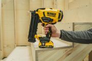 Dewalt Πολυεργαλείο Μπαταρίας Brushless 18V XR 2x3.5Ah POWERSTACK Anti-Vibration σε TSTAK – DCS359S2-QW