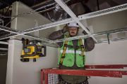 Dewalt Περιστροφικό Laser Πράσινης Δέσμης 600m ±1.5mm/30m με Τρίποδο – DCLE15221GL-QW