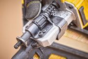 Dewalt Καρφωτικό Σκυροδέματος Brushless 18V για Καρφιά 15°  (Solo) – DCN890N-XJ